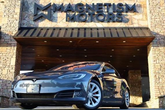 TESLA MODEL S 2017 5YJSA1E44HF180295 image